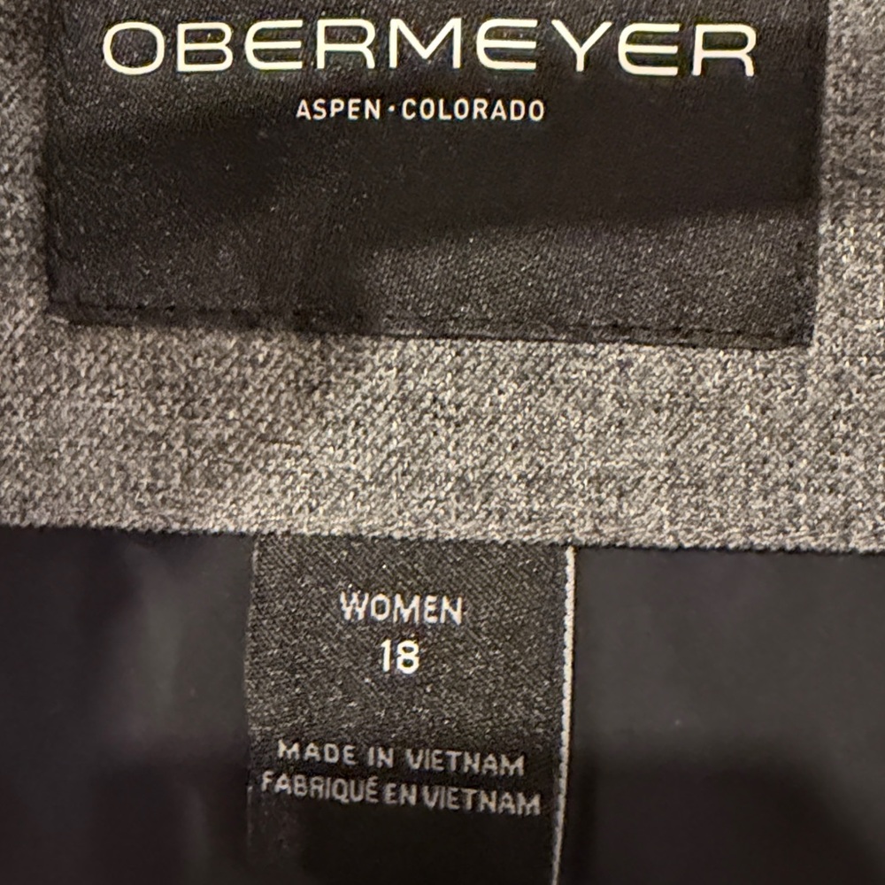 Obermeyer Women’s Tuscany II Insulated Ski Jacket - Picture 7 of 11